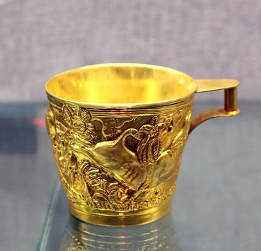 希腊仿古镀金银杯