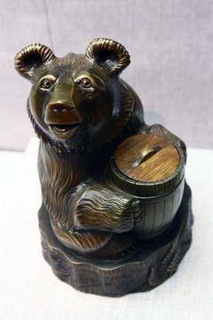 白俄罗斯木雕熊