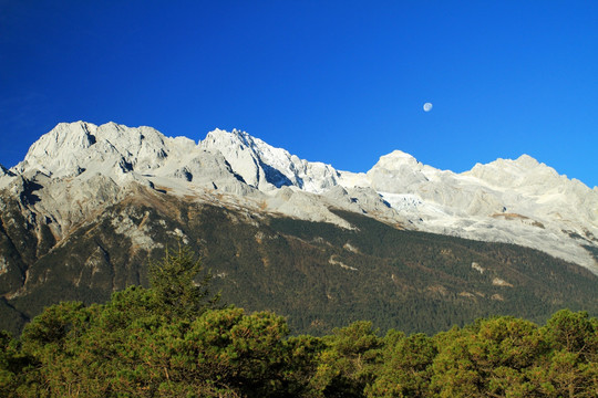 丽江玉龙雪山 月亮