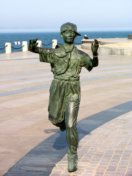 海之韵广场雕塑 跑步的男孩