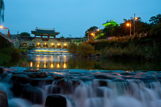 古城的夜景