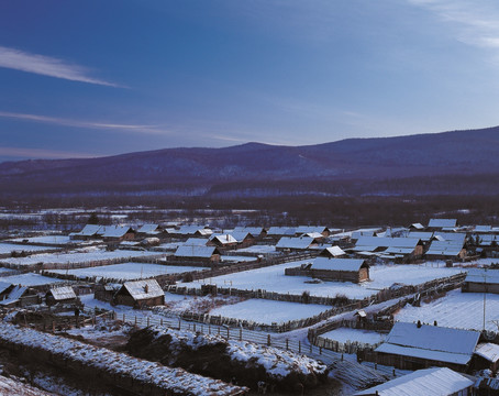 村庄雪景