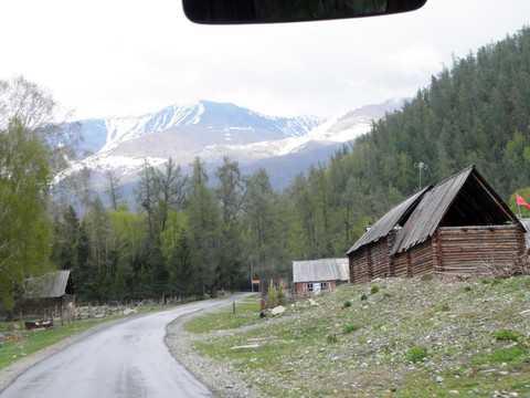 阿尔泰山公路