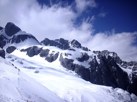 玉龙雪山