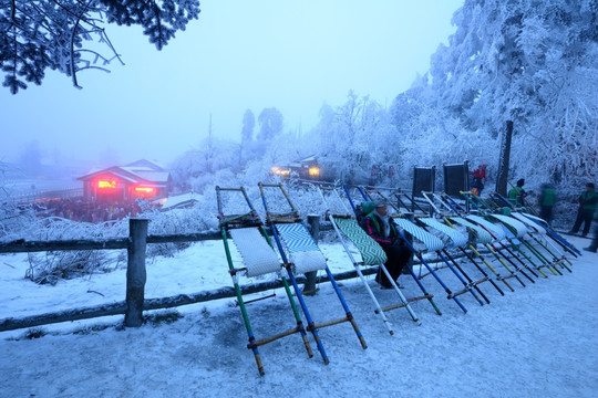 峨眉山滑杆雷洞坪站