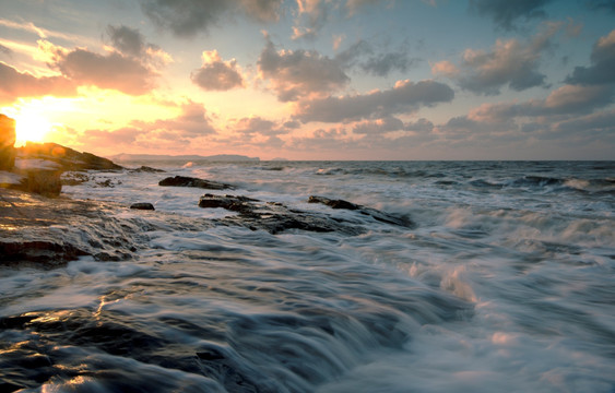 海潮晚霞