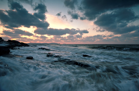 夕阳晚霞海浪