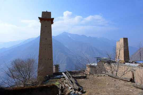 汶川布瓦羌寨黄土碉