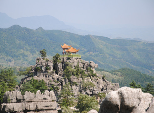 黑山谷风光