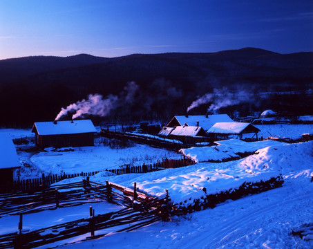 村庄雪景