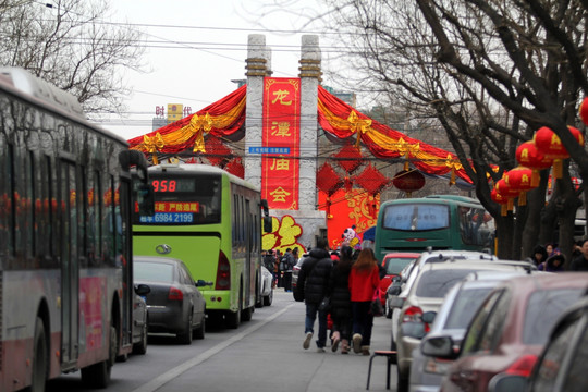 龙潭庙会北门