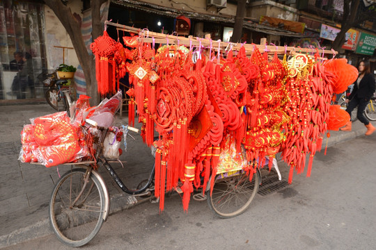 红灯笼年货成都街头春节