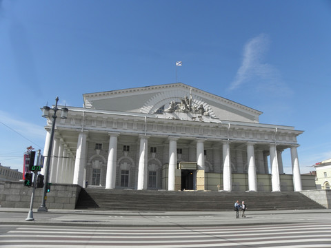 圣彼得堡证券交易所和海军博物馆