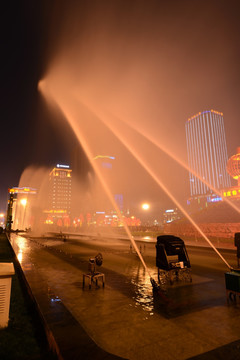 成都天府广场喷泉夜景