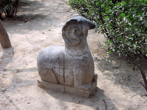 石羊 雕塑