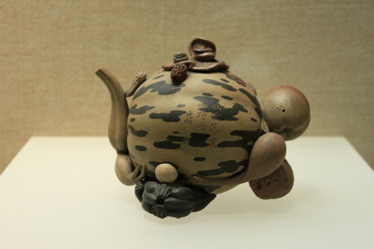 宜兴紫砂象生瓜形茶壶