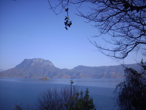 泸沽湖 格姆神山