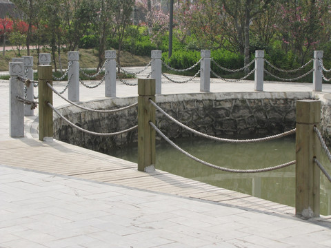 公园水边护栏
