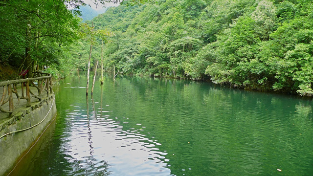 山清水秀