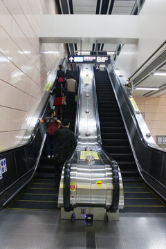 广州地铁扶手梯