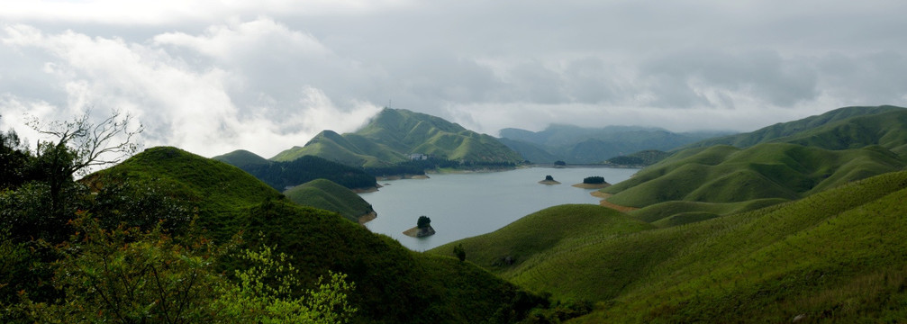 天湖美景