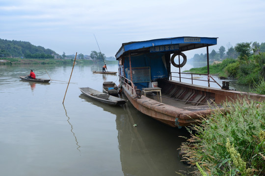 黄龙溪古镇渔船