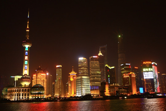 上海外灘東方明珠電視塔美麗夜景
