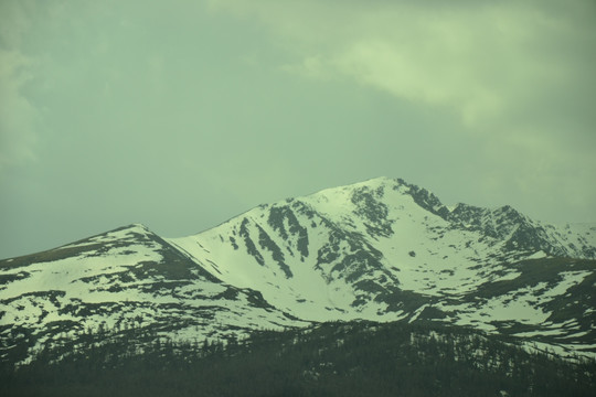 阿尔泰山风光