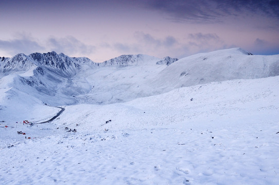 高原雪山