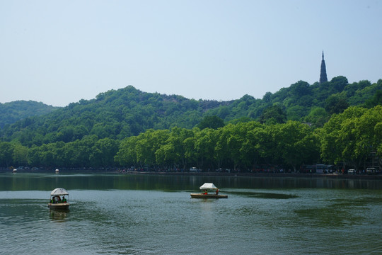 西湖景点宝石流霞宝石山图片