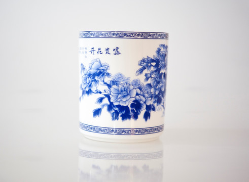 青花瓷筆筒