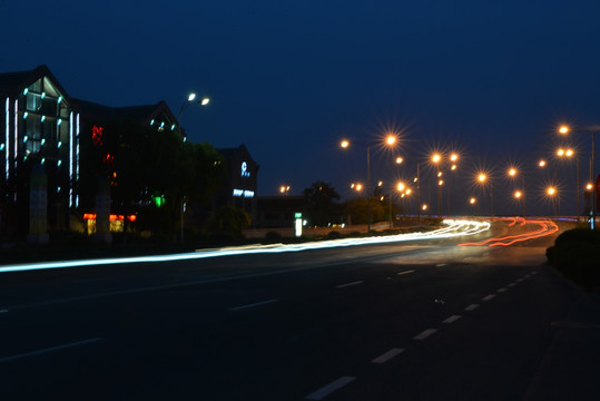 夜景马路