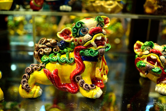 狮子 舞狮 传统 彩色陶艺
