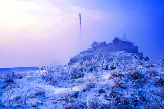 泰山雪景