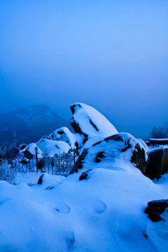 泰山雪景