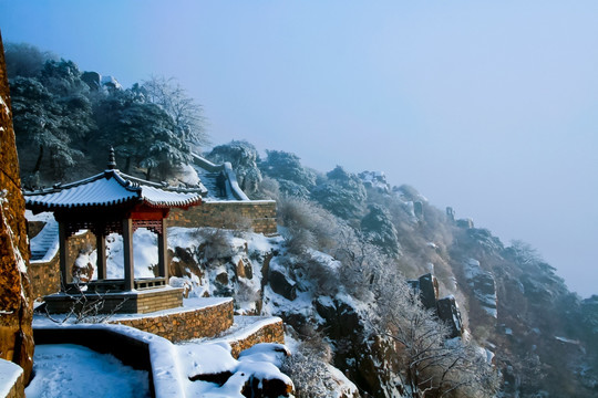 泰山雪景