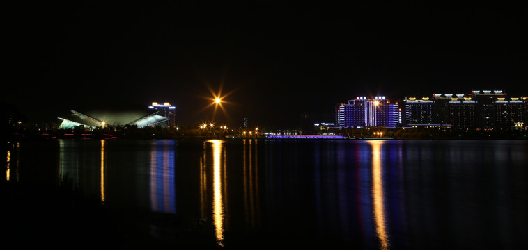 灵湖夜景
