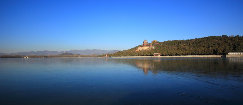 颐和园全景 冰面上的颐和园