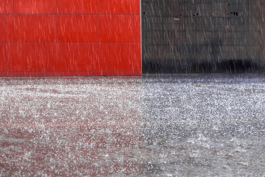 下雨天 冰雹