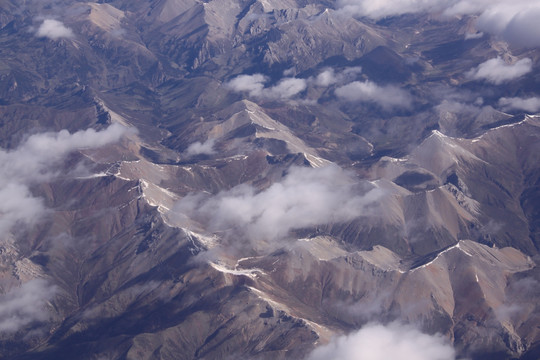 航拍山峰