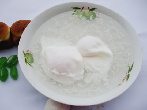 鸡蛋 荷包蛋 米酒