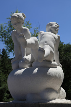 儿童雕塑