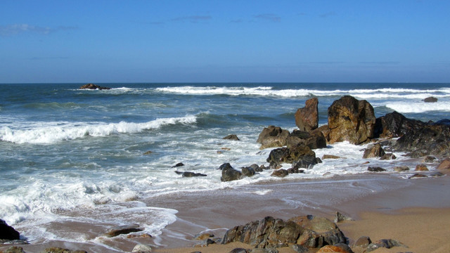 海浪沙滩