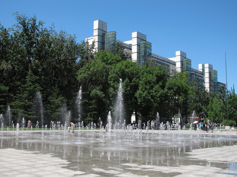 喷泉  天津大学喷泉 水