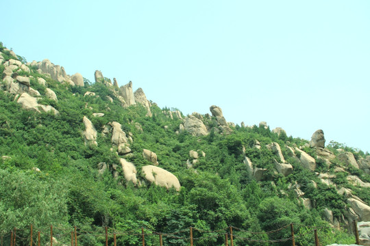 凤凰岭景区奇峰怪石石山