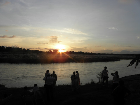 尼泊尔拉普蒂河日落