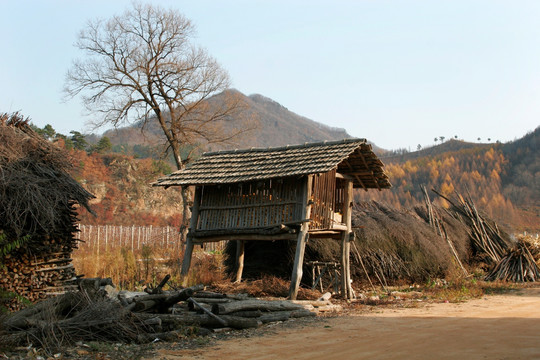 乡村土屋 山村 玉米仓 淳朴