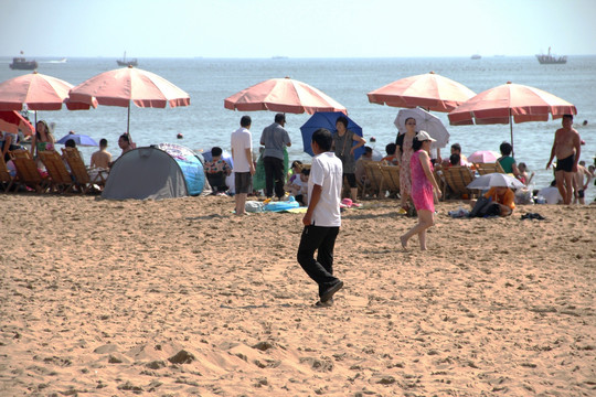 南戴河夏季黄金海岸海滩