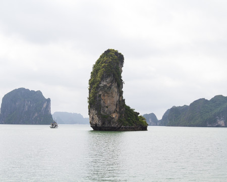 越南下龙湾 海上桂林 大拇指山