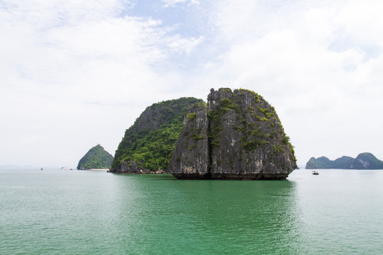 越南下龙湾 海上桂林风光